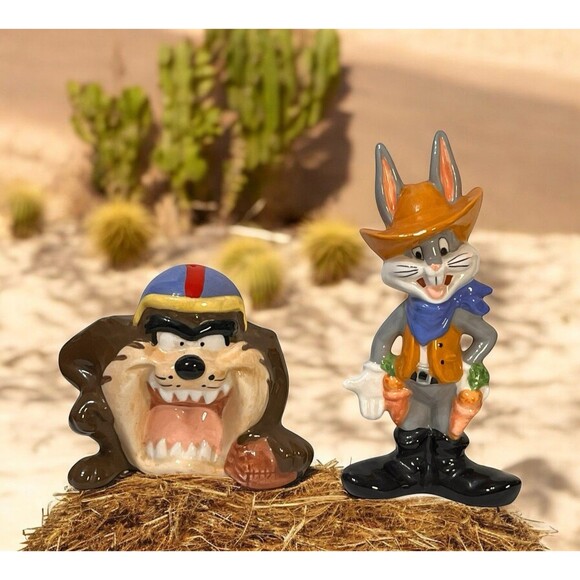 Vtg 1993 WB Looney Tunes Bugs Bunny Cowboy Tasmanian Devil Salt & Pepper Shakers - Picture 1 of 15